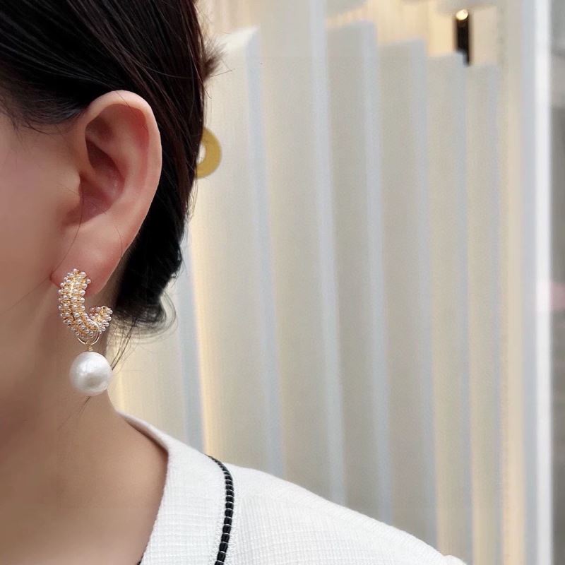 chr1st1an D10r earrings